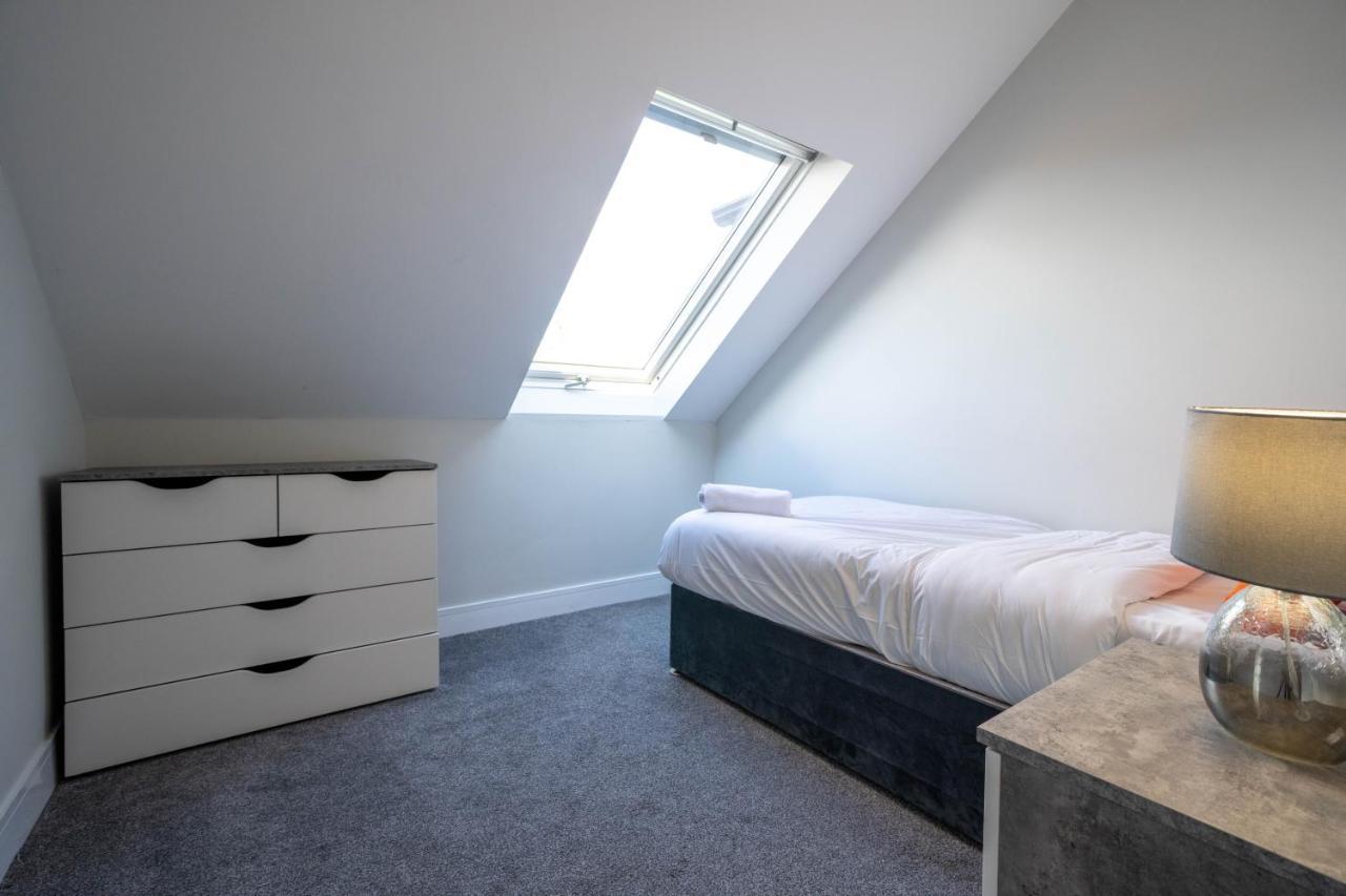 Three Bed Apartment Sleeps 5 In Botanic Belfast Exteriér fotografie