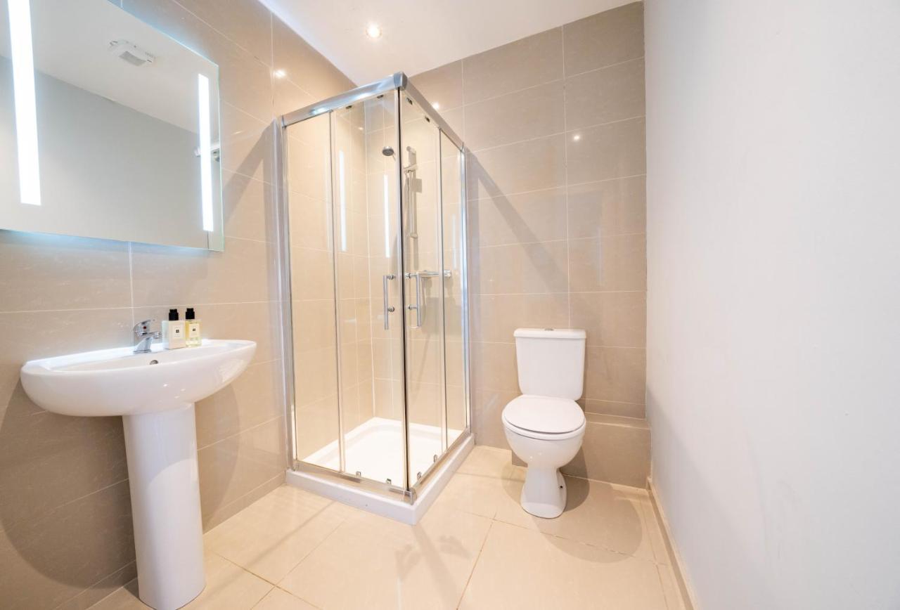 Three Bed Apartment Sleeps 5 In Botanic Belfast Exteriér fotografie